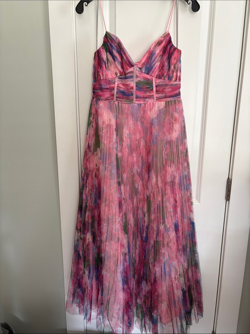 ML Monique Lhullier Pink Floral Pleated Spaghetti-Strap Formal Dress